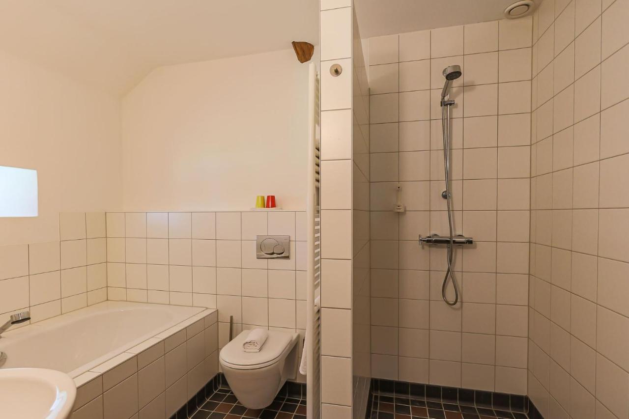 Appartement Erfgoed Rikkerda à Lutjegast Extérieur photo